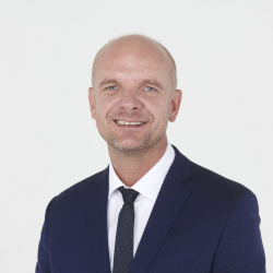 Simon Lukavský